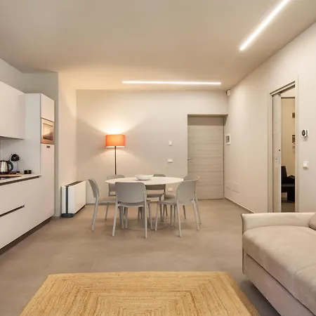 Carlotta Bouganville Apartment
